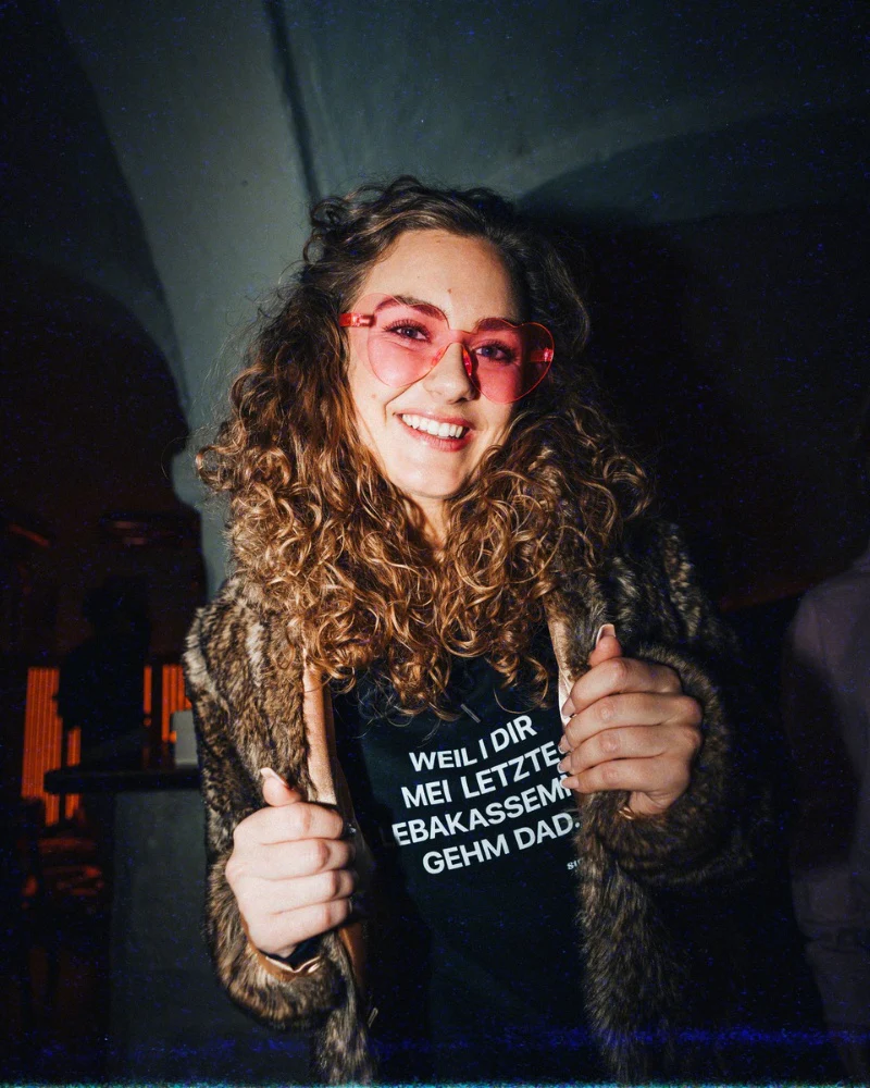 Lebakassemme Hoodie - Image 2