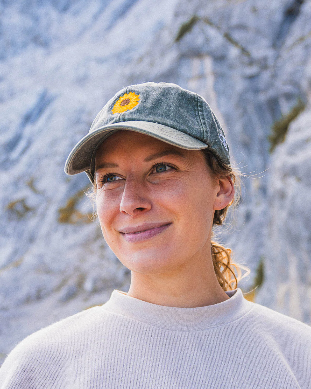 Sonnenblumen Cap Vintage Grau